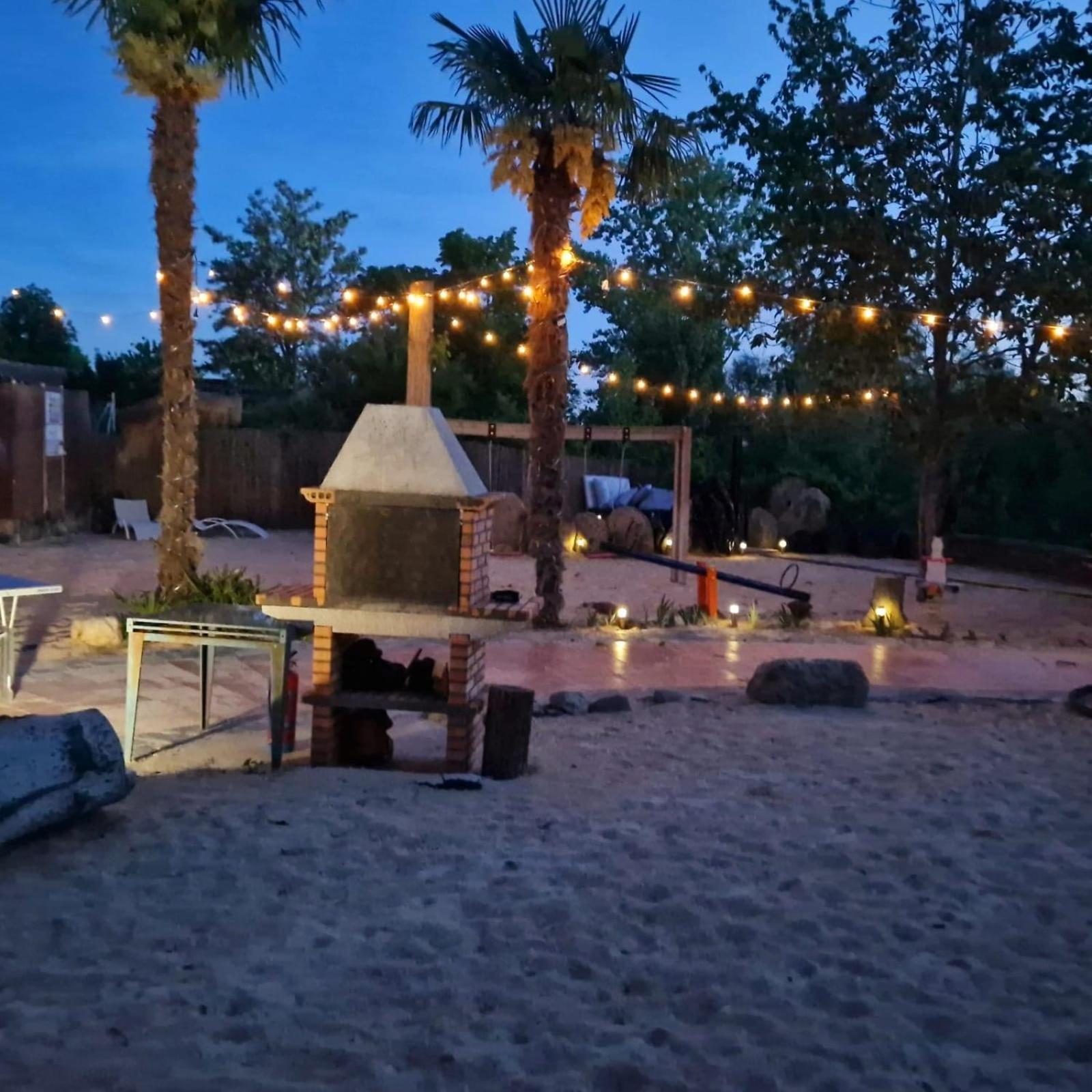 Complejo Oasis Beach Sobre El Rio Huerta  Zewnętrze zdjęcie