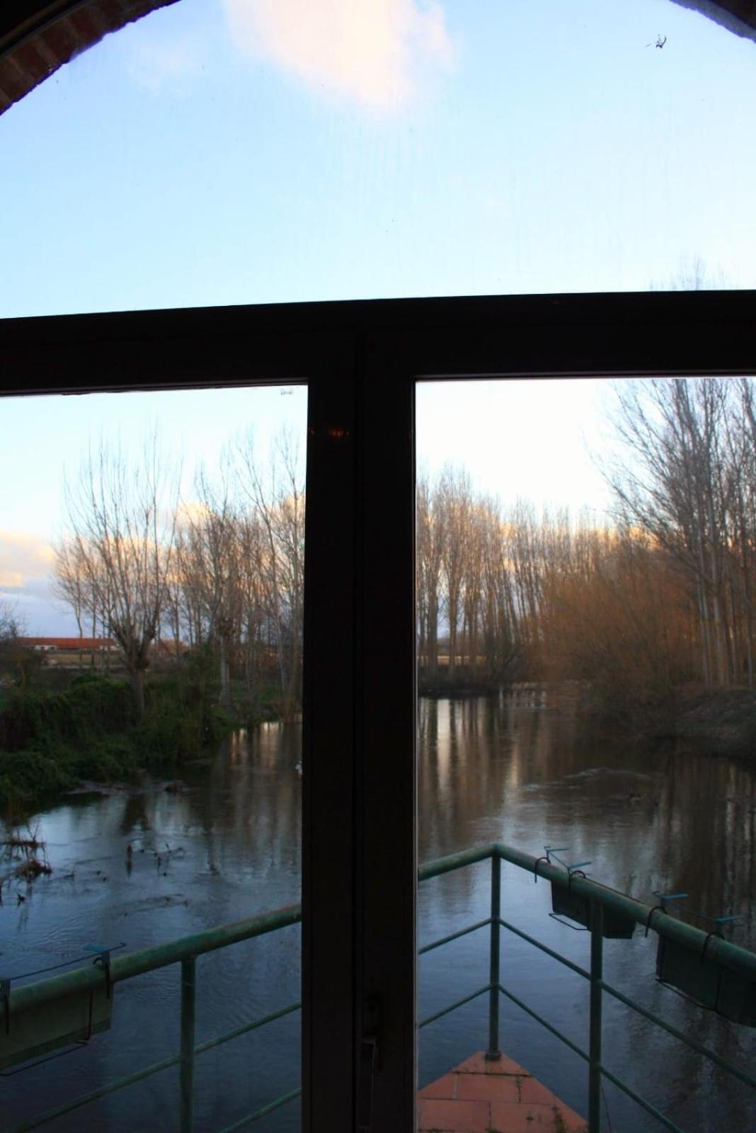Complejo Oasis Beach Sobre El Rio Huerta  Zewnętrze zdjęcie