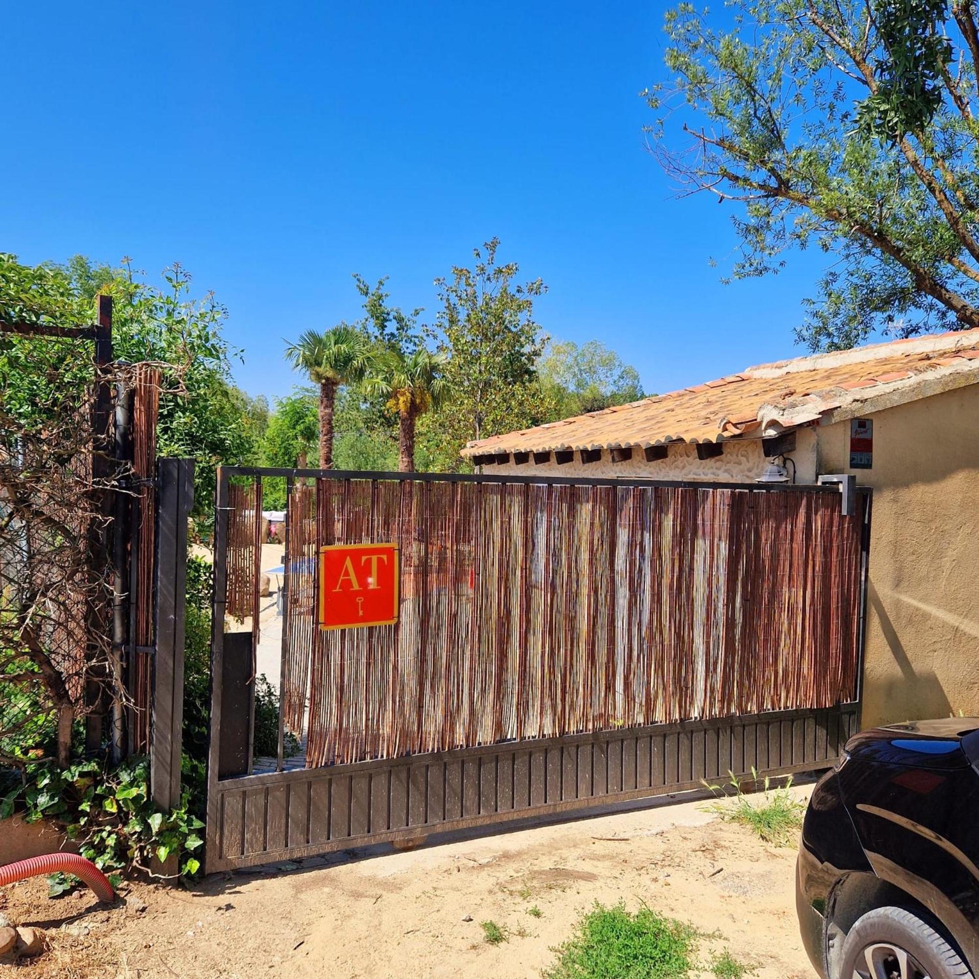 Complejo Oasis Beach Sobre El Rio Huerta  Zewnętrze zdjęcie